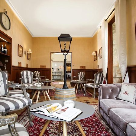La Roseraie Hotel Restaurant Montignac-Lascaux Buitenkant foto